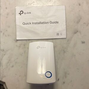 TP-Link White Wi-Fi Extender with Blue Indicator